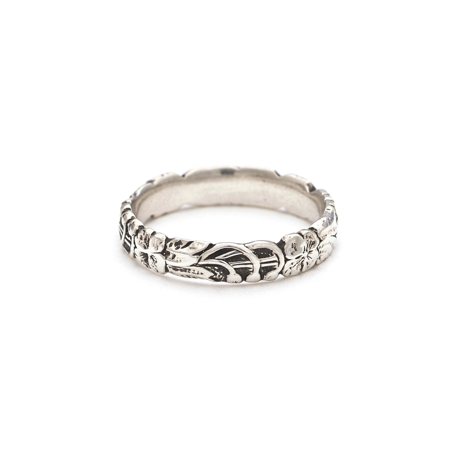STERLING SILVER PAVOT BAND